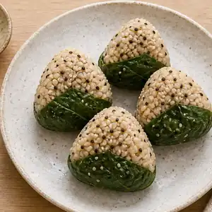 Onigiri de batata y sésamo